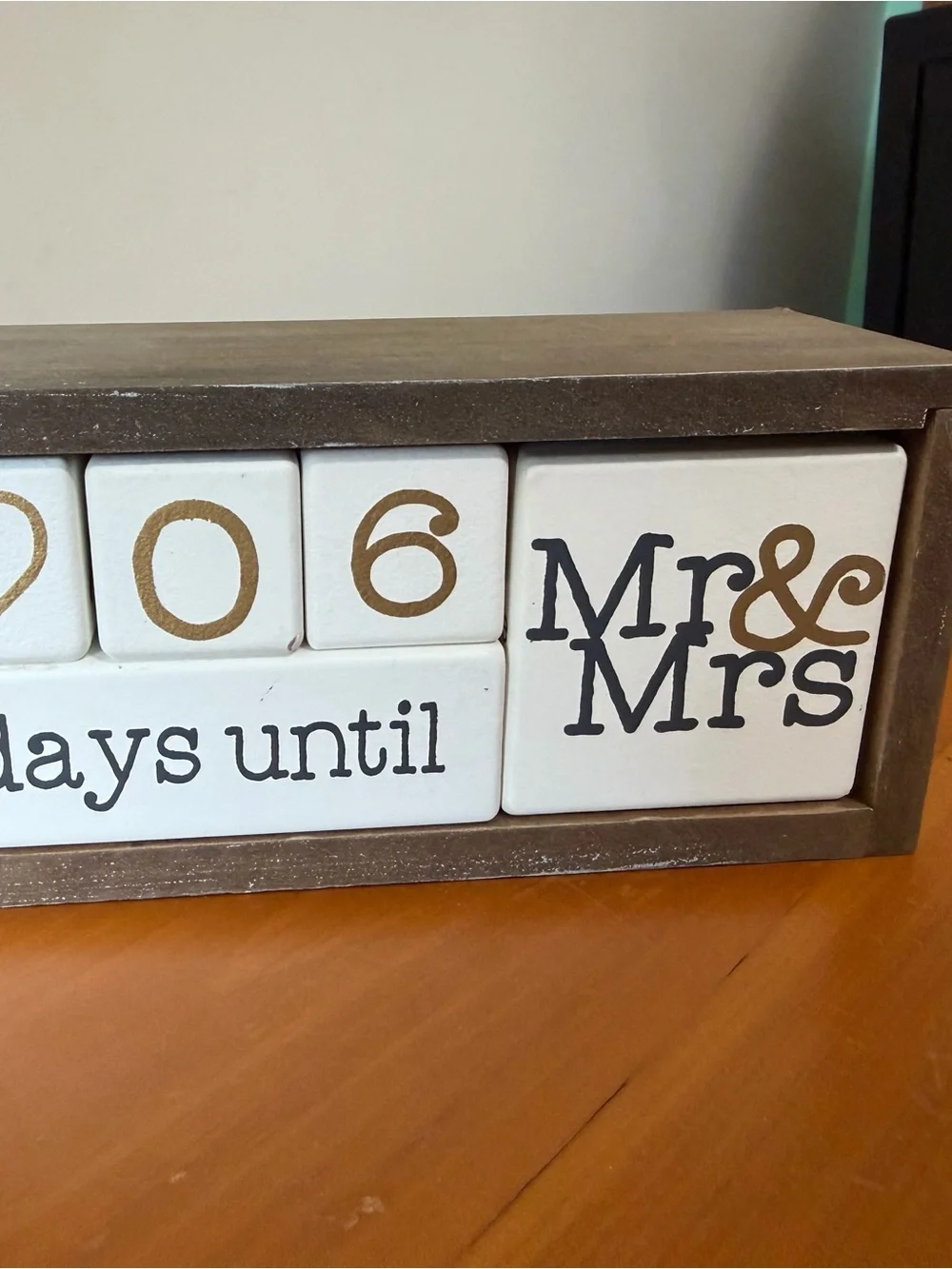 Mr & Mrs Countdown Block Sign - White and Gold